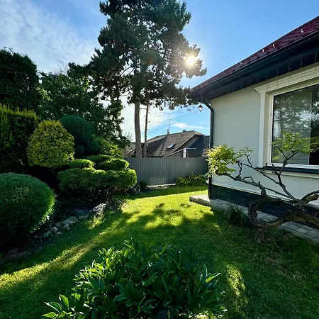 Castle Garden Villa Uzhhorod Exterior photo